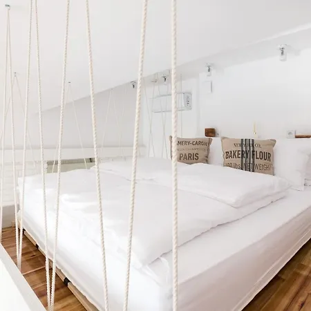 Something Luxury Near The Station Krakow