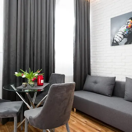 Something Luxury Near The Station Krakow